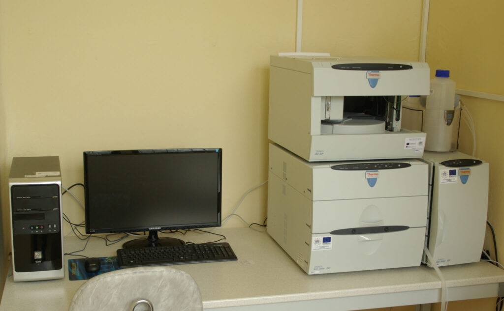 LC Iónový chromatograf TS Dionex ICS5000 s elektrochemickým detektorom