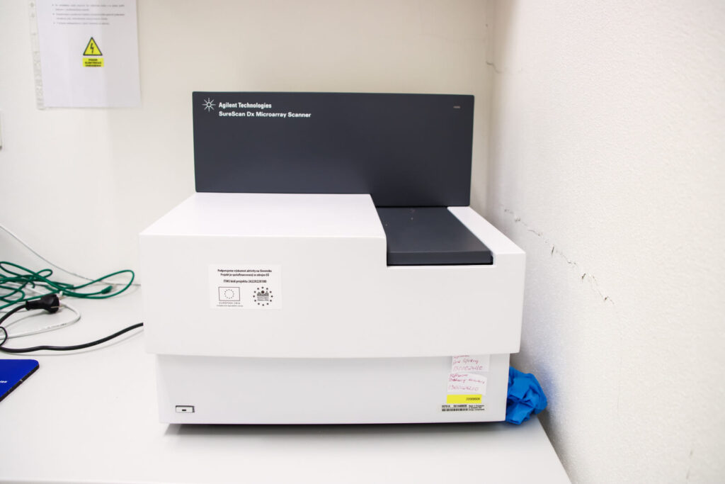 Microarray systém