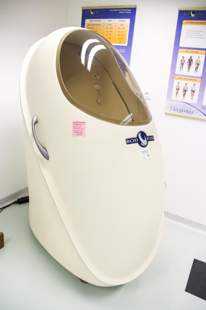 Pletyzmografický analyzátor zloženia ľudského tela BodPod