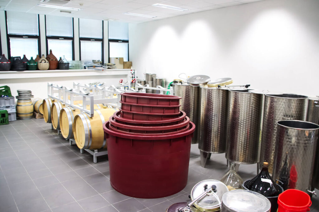 Raw material processing room 02.