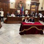 13 Podpisanie dohody v Bari.jpg